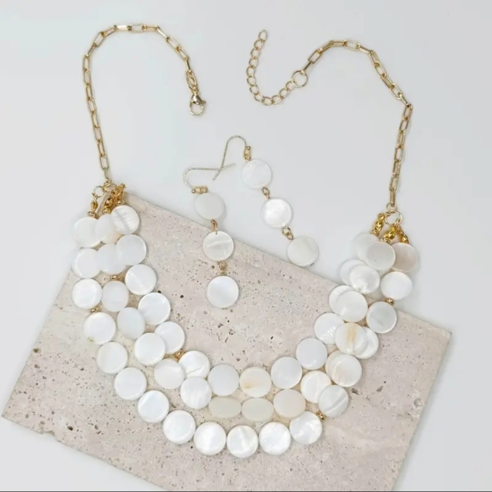 Natural Shell Handmade Necklace - Picture 2 of 4